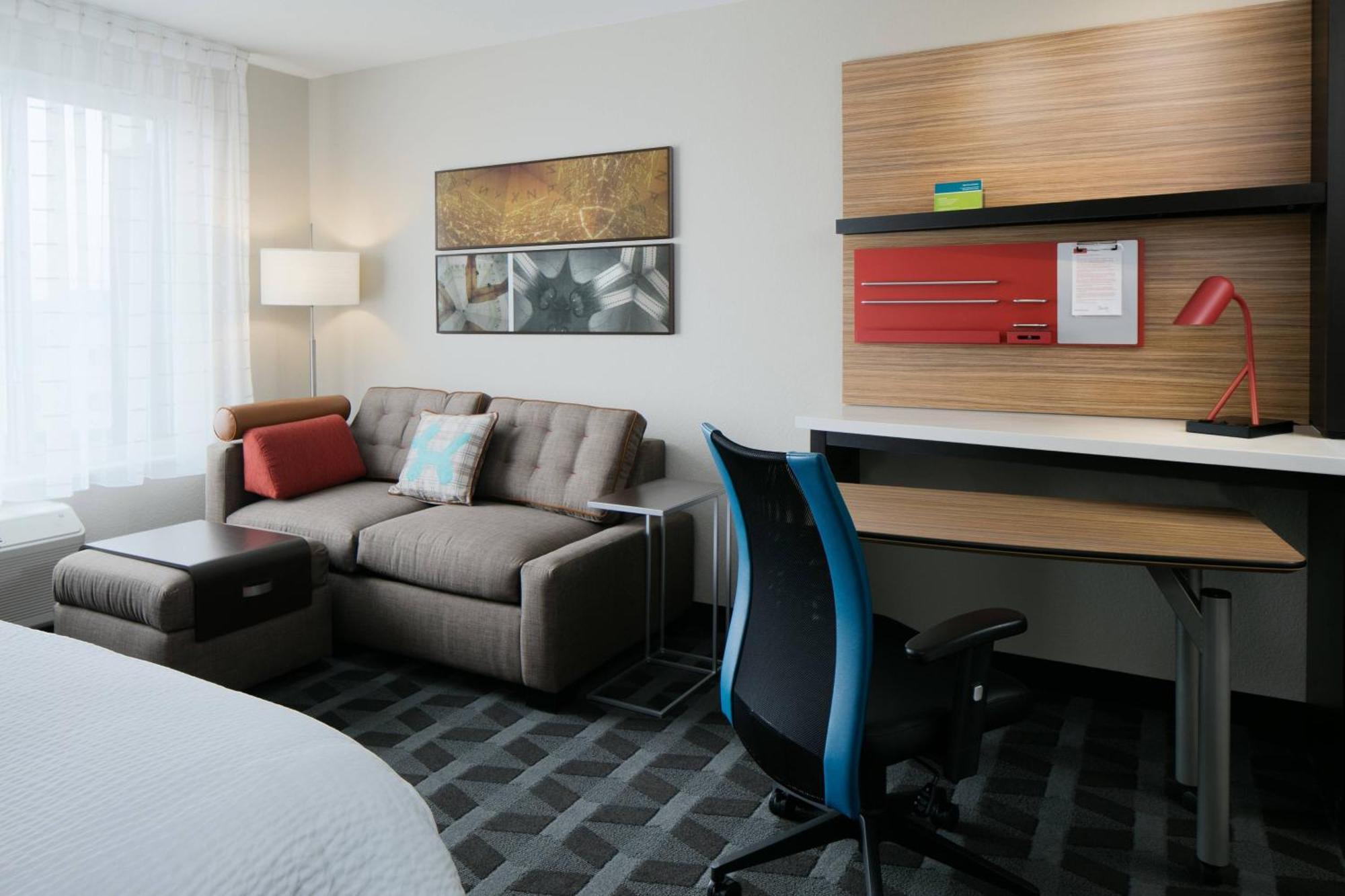 Towneplace Suites By Marriott Kansas City Airport Eksteriør billede