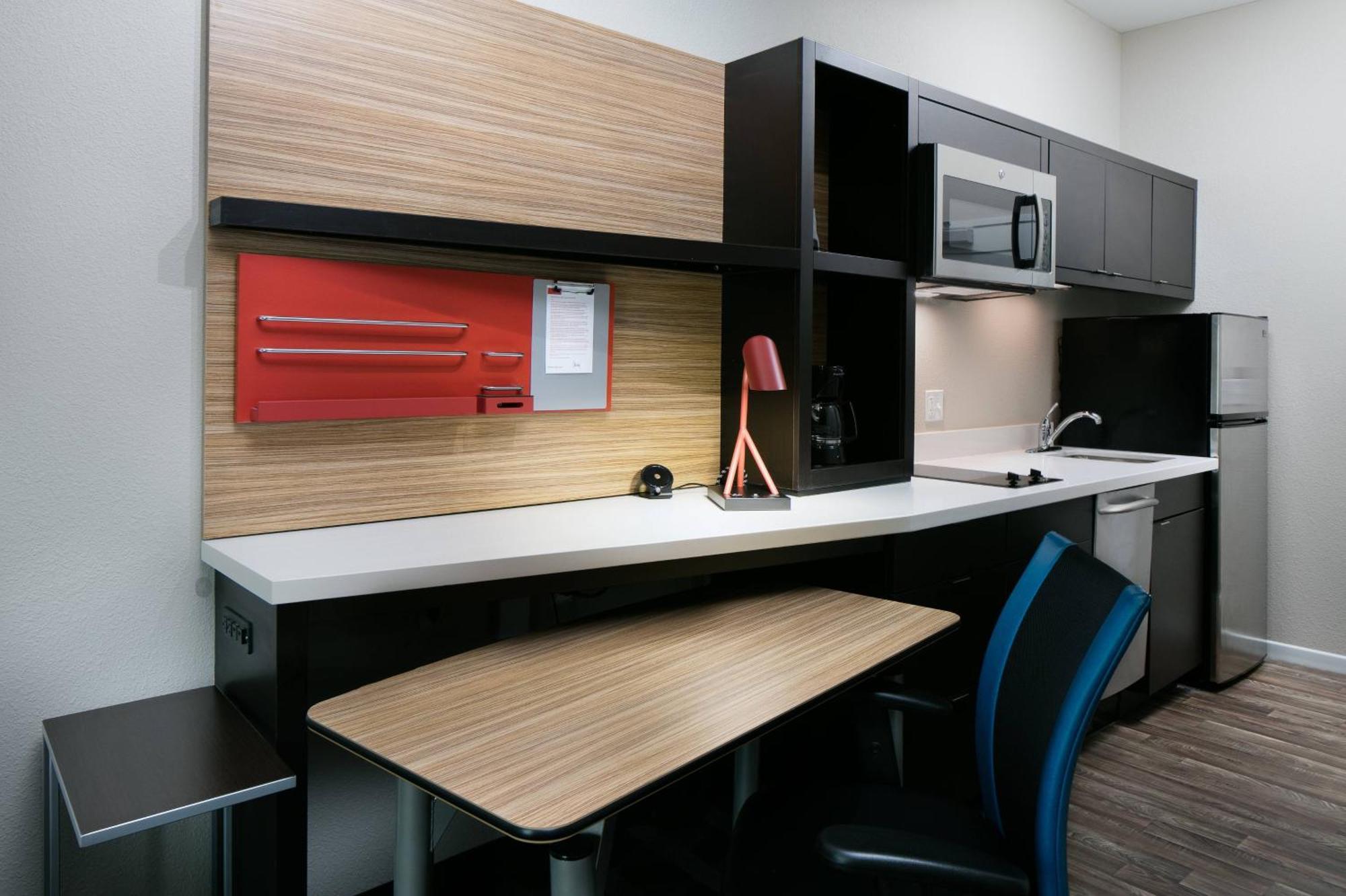 Towneplace Suites By Marriott Kansas City Airport Eksteriør billede