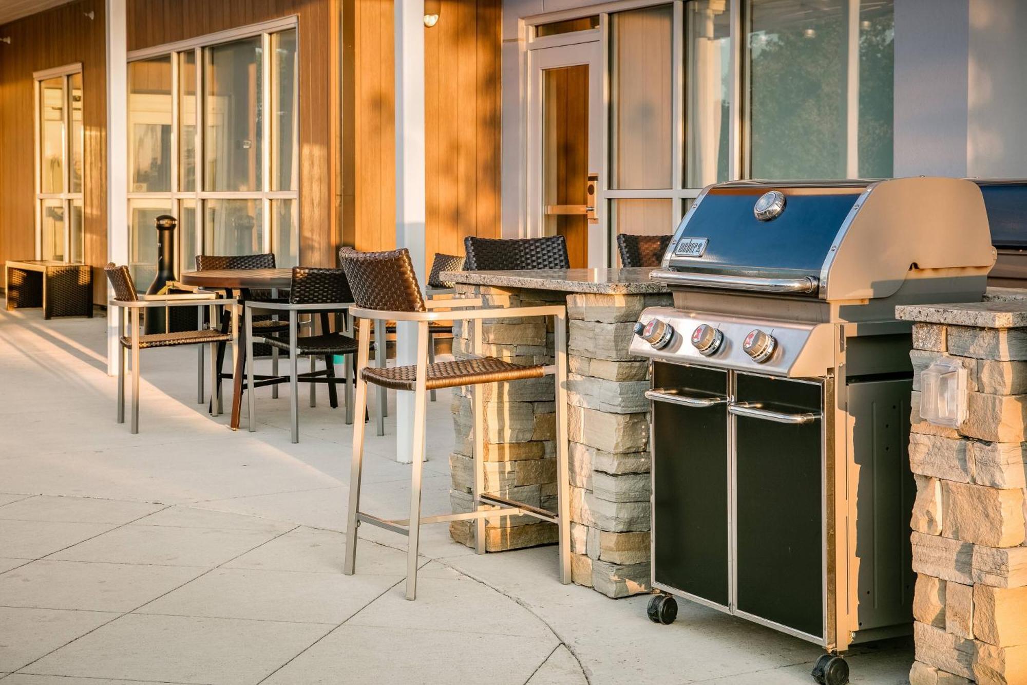 Towneplace Suites By Marriott Kansas City Airport Eksteriør billede