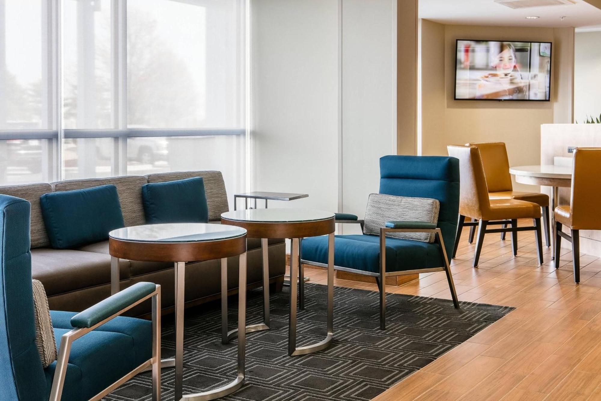 Towneplace Suites By Marriott Kansas City Airport Eksteriør billede