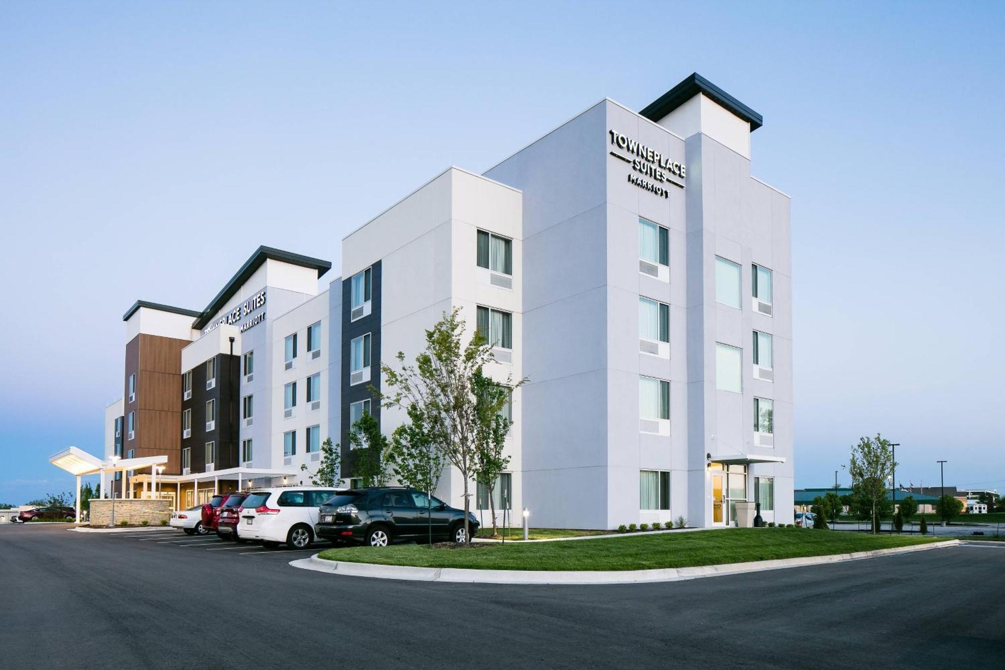 Towneplace Suites By Marriott Kansas City Airport Eksteriør billede