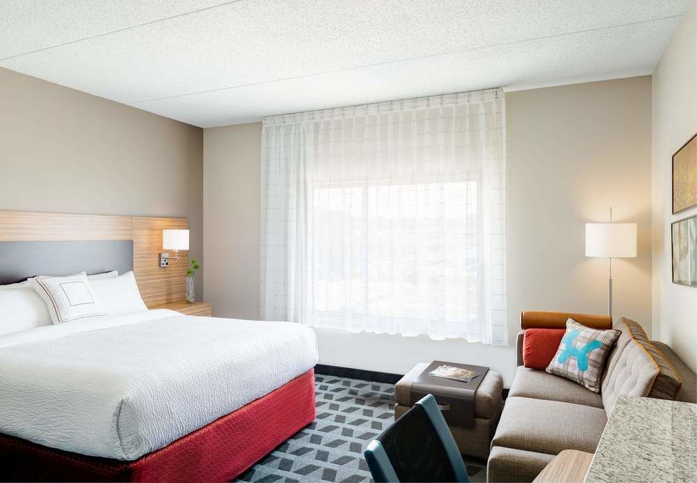 Towneplace Suites By Marriott Kansas City Airport Eksteriør billede